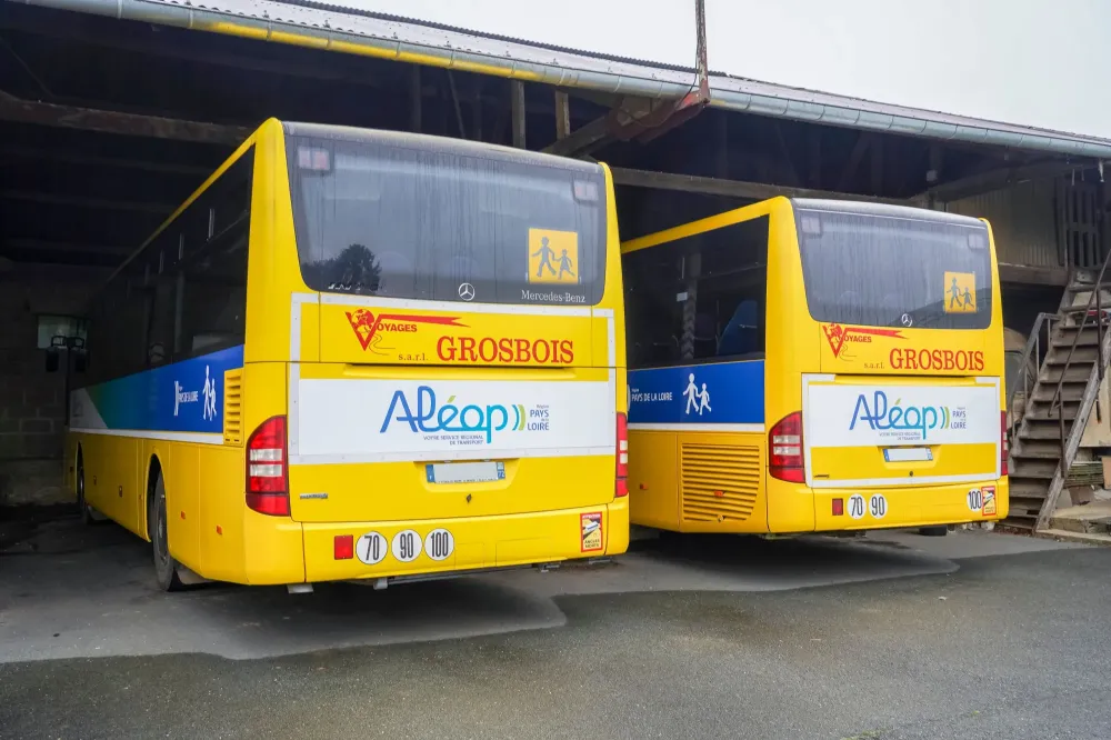 Location de bus à Loué